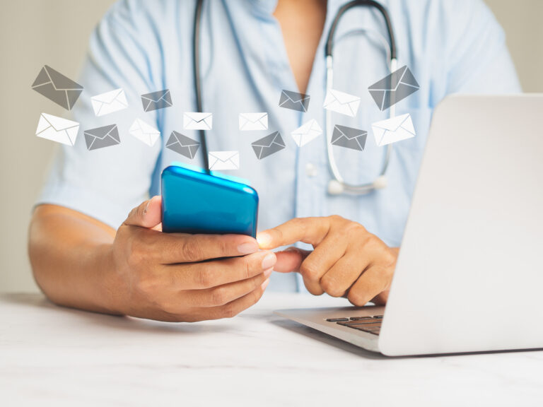 E-mail i SMS do pacjentow